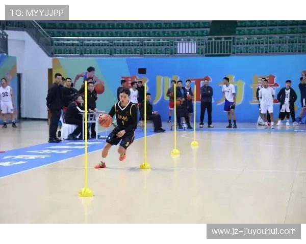 运球过杆与精准传球训练教程 提升球员基本技巧与场上意识